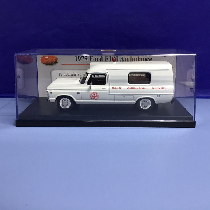 Model TRR152 Ford F100 1975 Ambulance